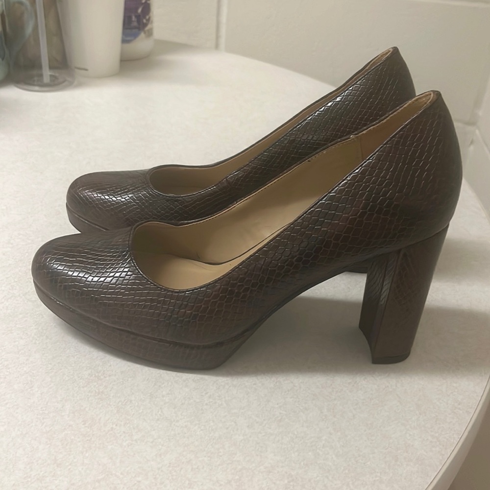 Shoe
